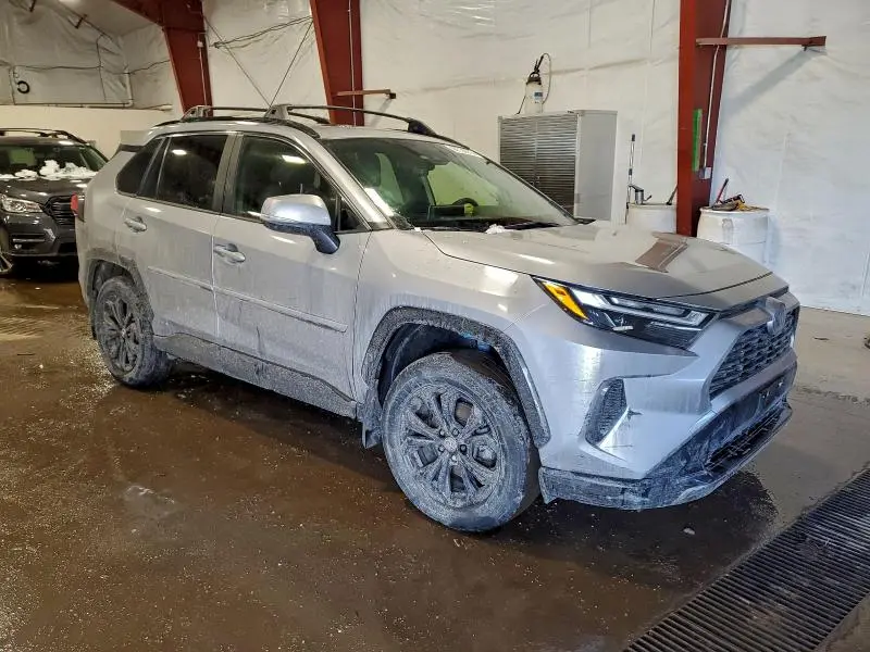 2023 TOYOTA RAV4 SE  