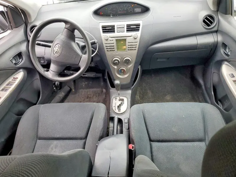 2010 TOYOTA YARIS BASE  