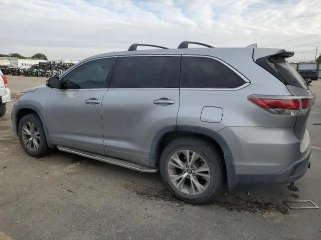 2016 TOYOTA HIGHLANDER LE  