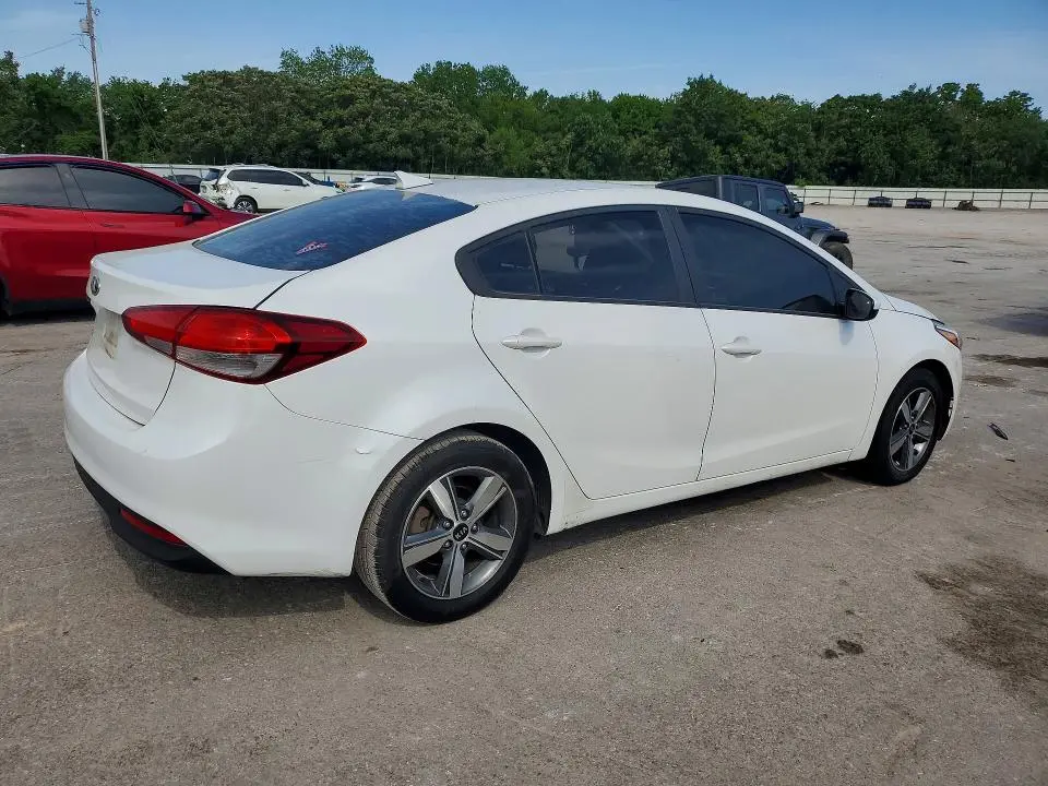 2018 KIA FORTE LX  