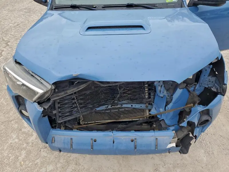 2018 TOYOTA 4RUNNER SR5/SR5 PREMIUM  