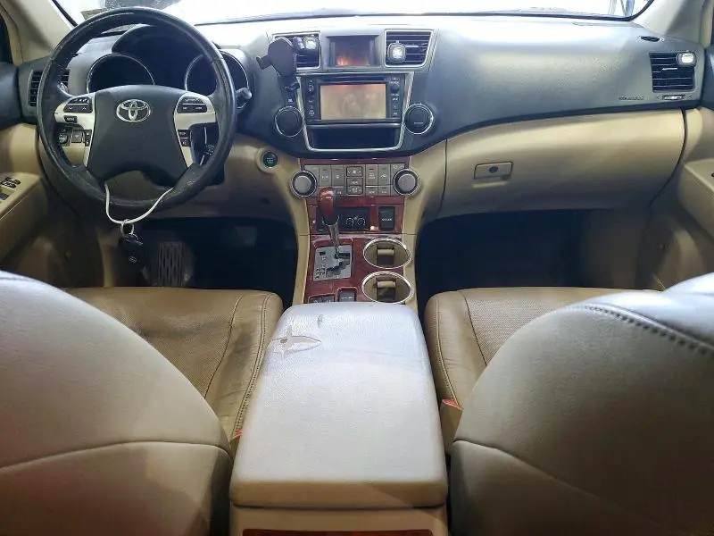 2013 TOYOTA HIGHLANDER LIMITED  