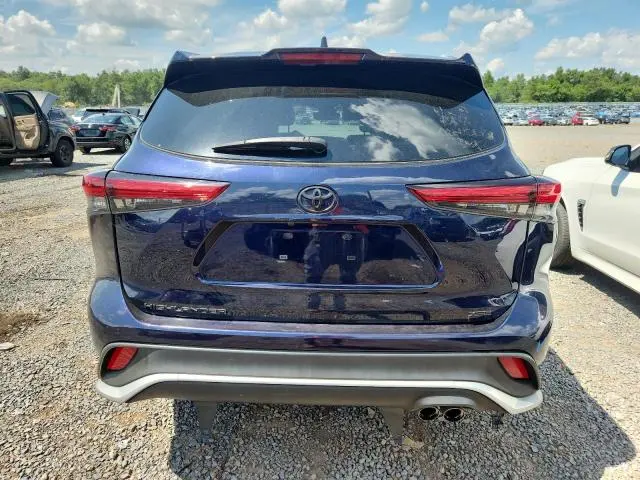2021 TOYOTA HIGHLANDER XSE  