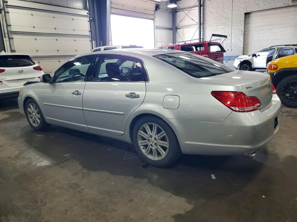 2010 TOYOTA AVALON LIMITED  