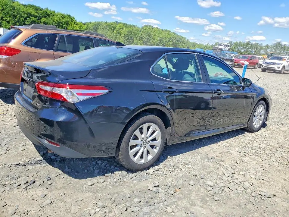 2019 TOYOTA CAMRY LE  