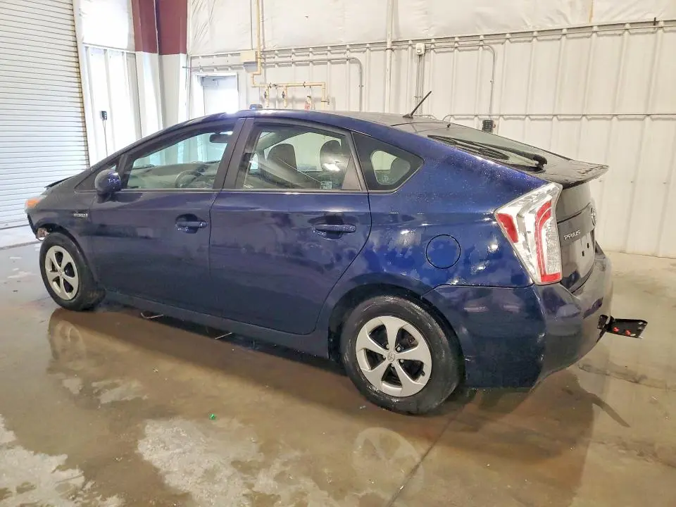 2013 TOYOTA PRIUS TWO  