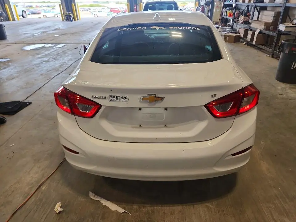 2018 CHEVROLET CRUZE LT  