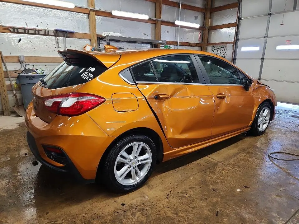 2017 CHEVROLET CRUZE LT  