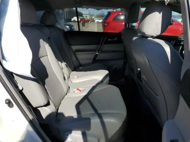 2013 TOYOTA HIGHLANDER LIMITED