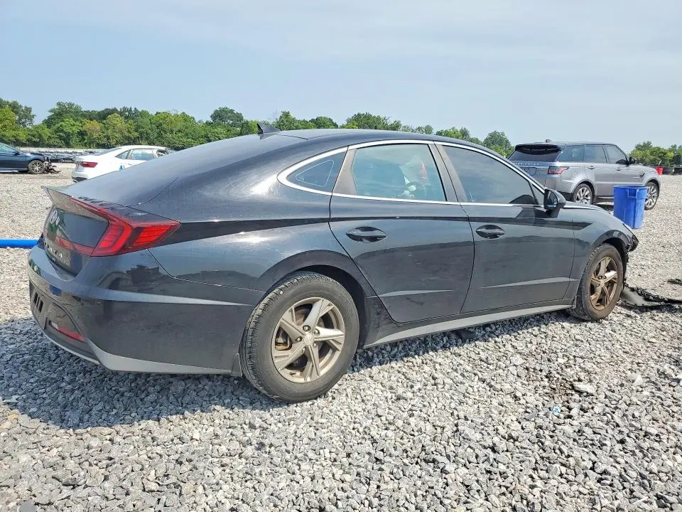 2022 HYUNDAI SONATA SE  