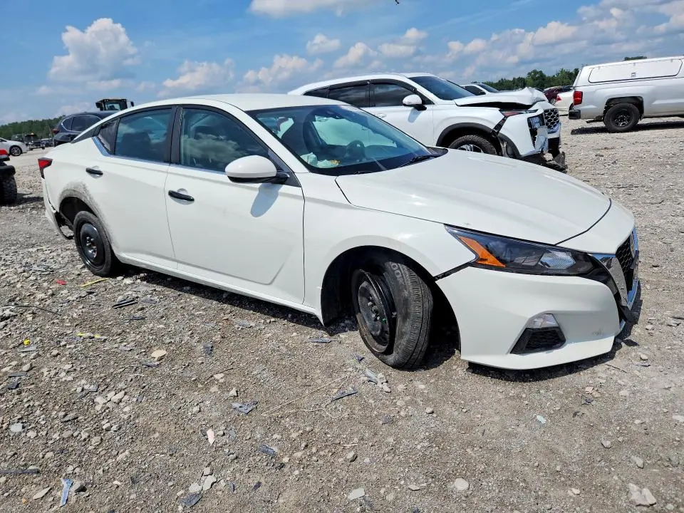 2022 NISSAN ALTIMA S  