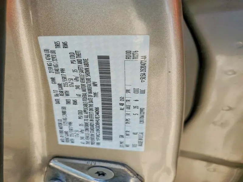 2017 FORD ESCAPE SE  