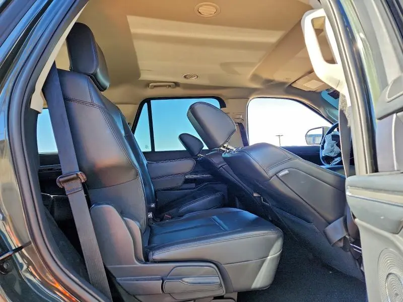 2023 FORD EXPEDITION XLT  