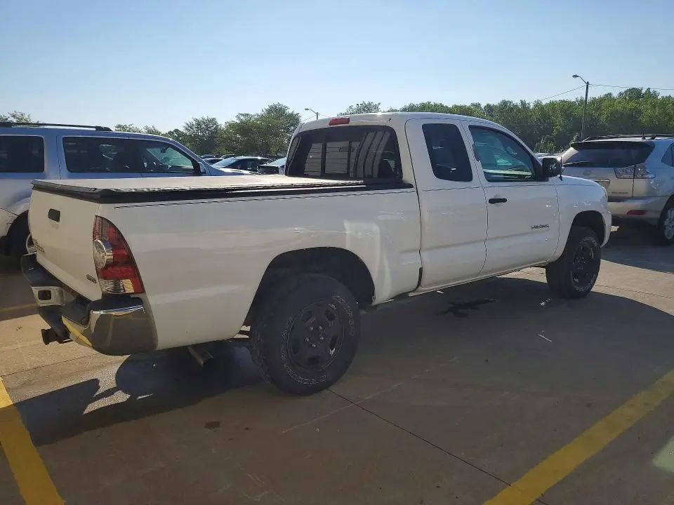 2011 TOYOTA TACOMA BASE  