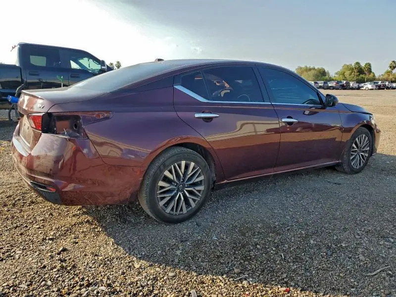 2024 NISSAN ALTIMA SV  