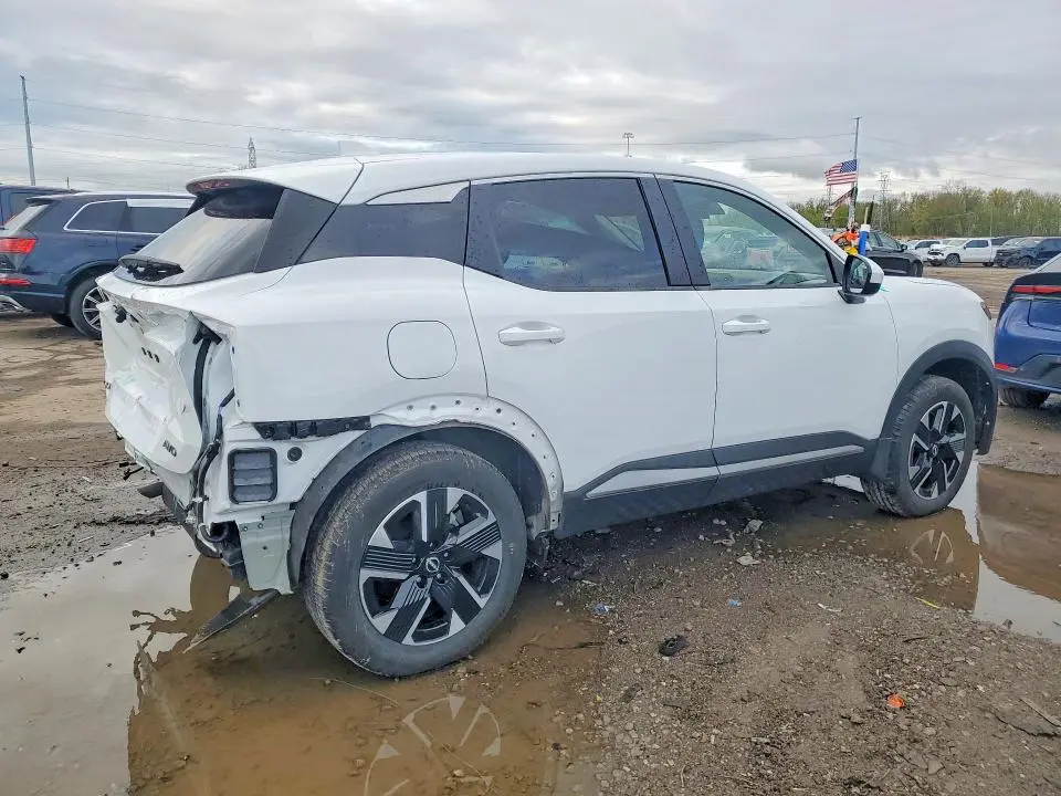 2025 NISSAN KICKS SV  