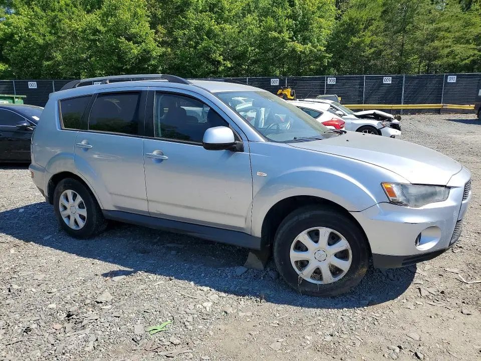 2012 MITSUBISHI OUTLANDER ES  