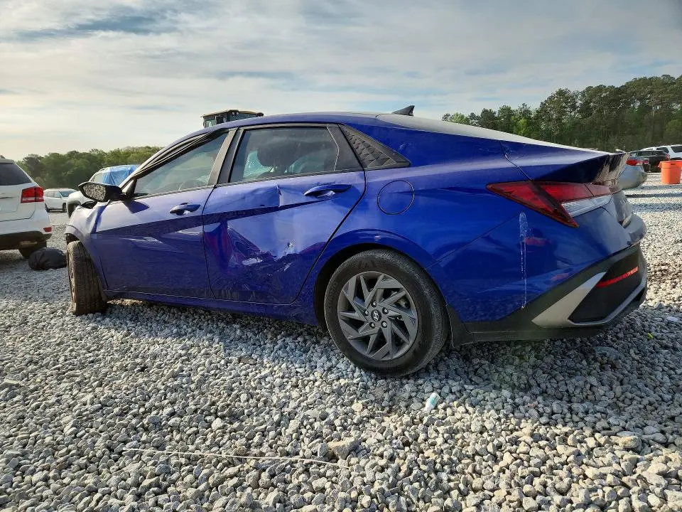 2024 HYUNDAI ELANTRA SEL  