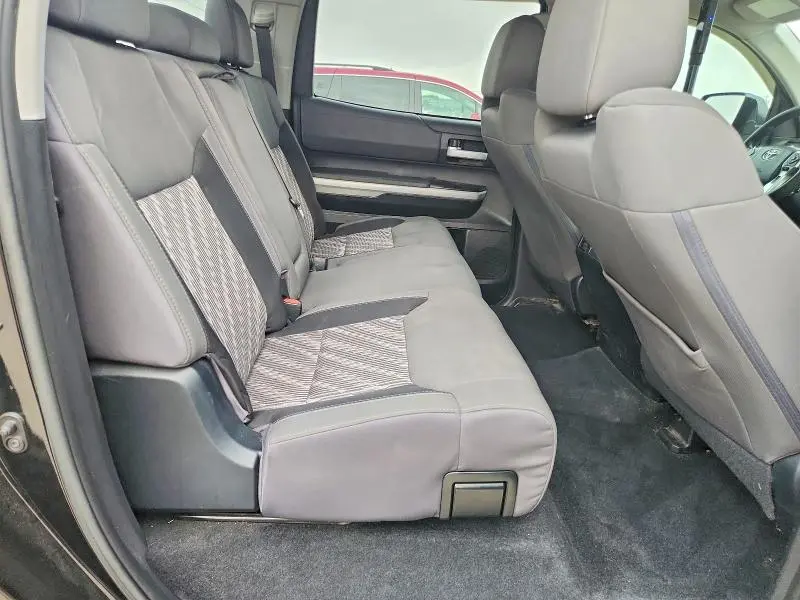 2018 TOYOTA TUNDRA CREWMAX SR5  