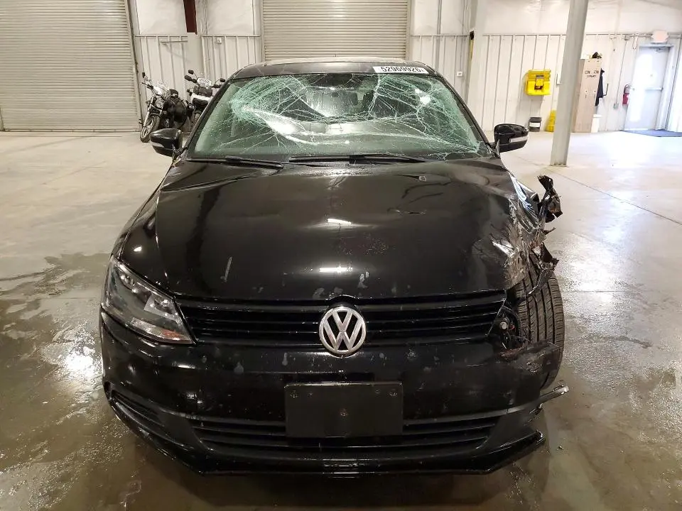 2011 VOLKSWAGEN JETTA TDI  