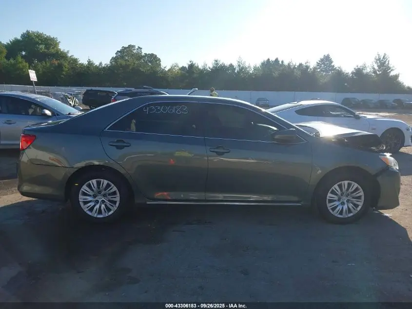 2014 TOYOTA CAMRY LE