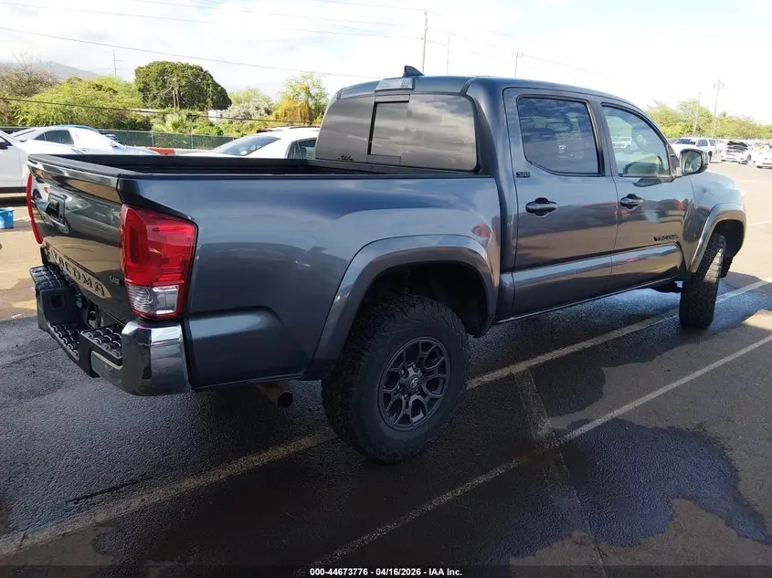 2017 TOYOTA TACOMA SR5 V6