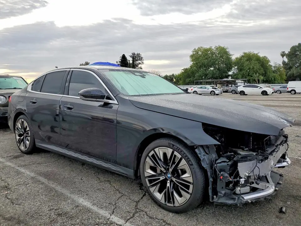 2024 BMW 530 I  