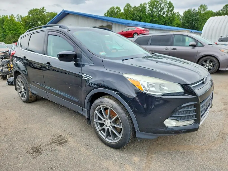 2016 FORD ESCAPE SE  