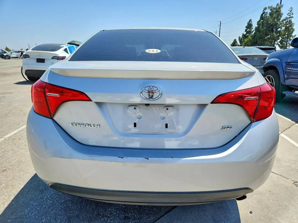 2018 TOYOTA COROLLA SE  