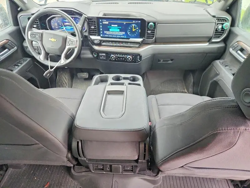 2026 CHEVROLET SILVERADO K1500 LT  