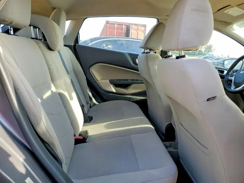 2014 FORD FIESTA SE  