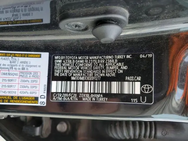 2019 TOYOTA C-HR XLE  