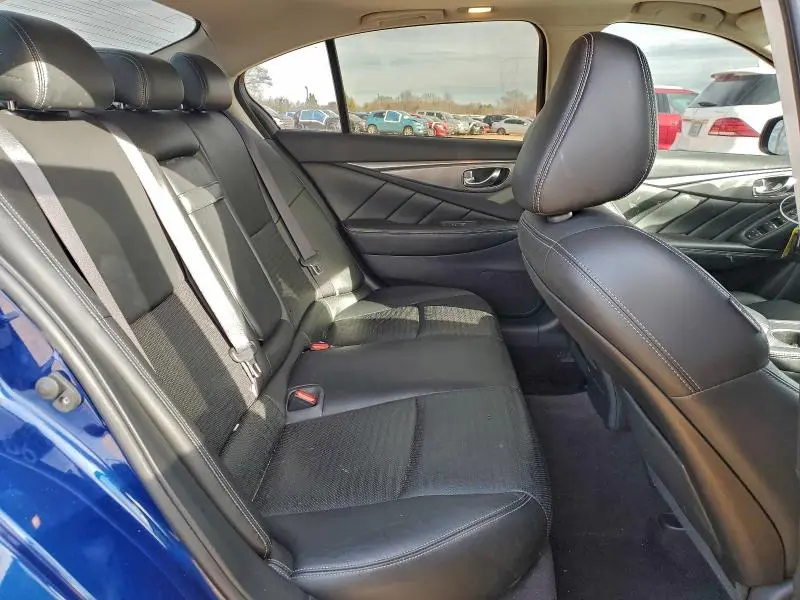2018 INFINITI Q50 LUXE  