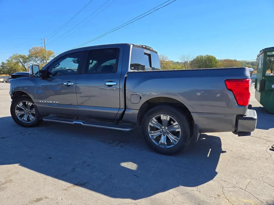 2019 NISSAN TITAN SL  
