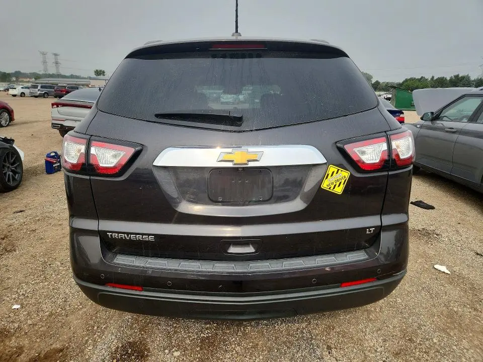 2017 CHEVROLET TRAVERSE LT  