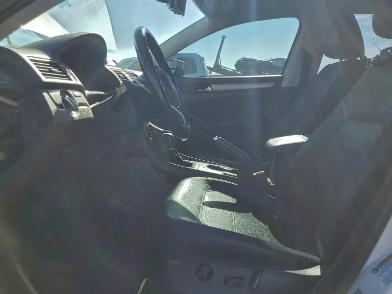 2014 VOLKSWAGEN PASSAT SE  