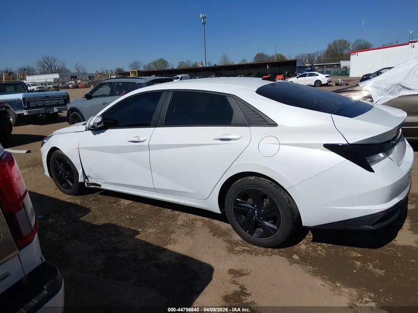 2021 HYUNDAI ELANTRA SEL