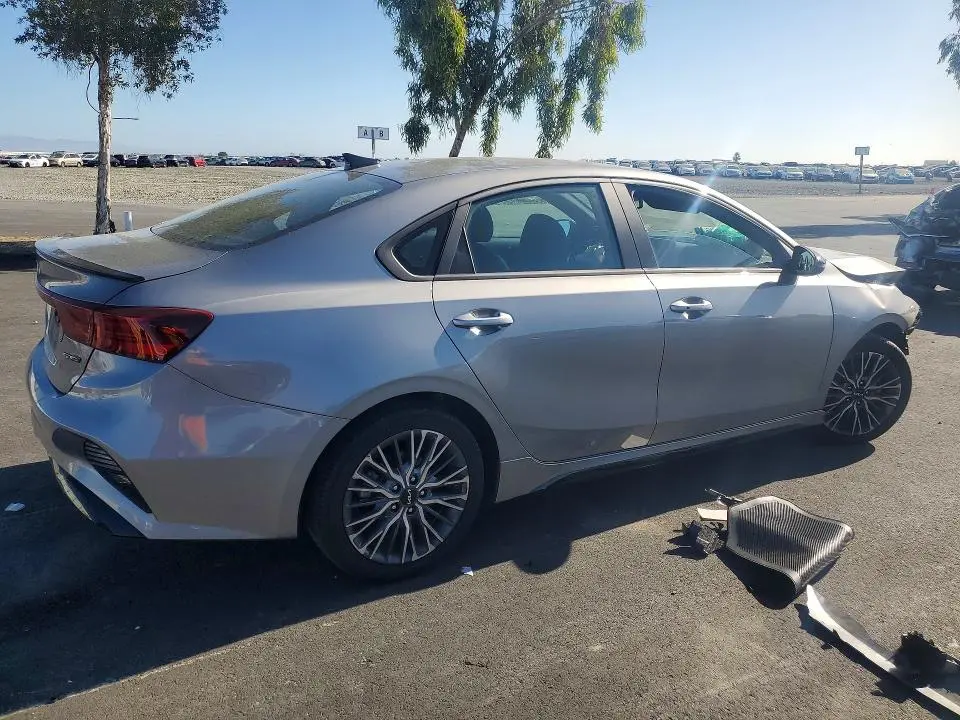 2023 KIA FORTE GT LINE  