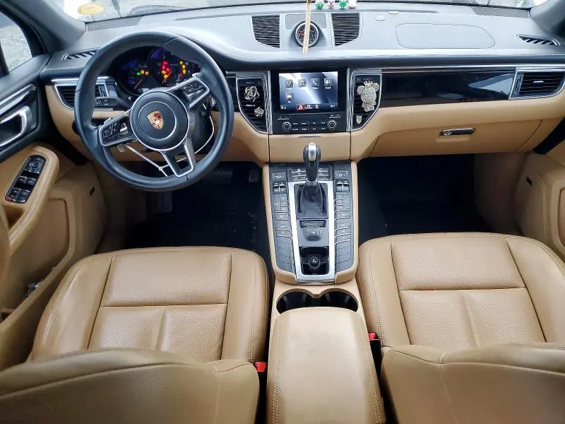 2018 PORSCHE MACAN   