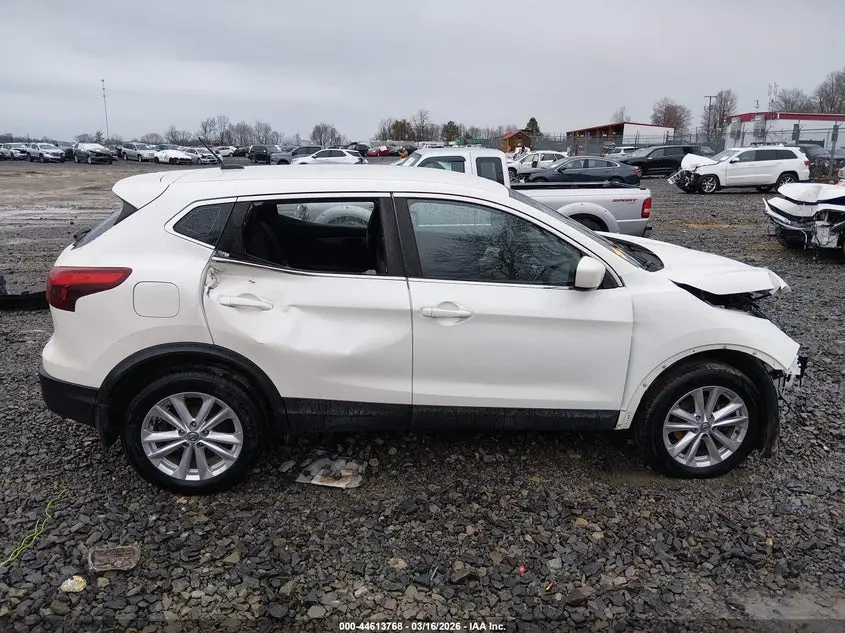 2017 NISSAN ROGUE SPORT S