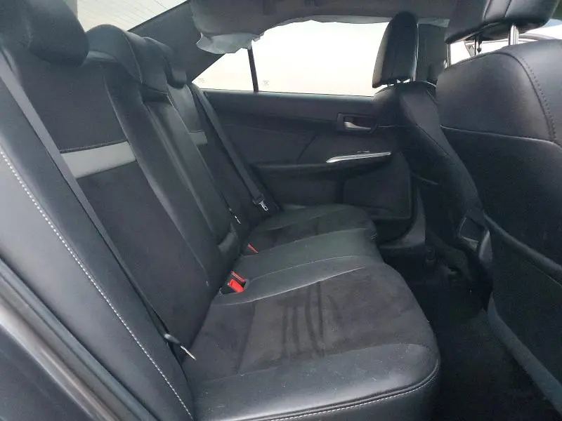 2014 TOYOTA CAMRY SE  