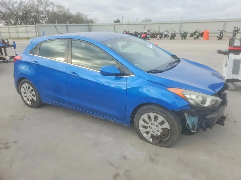 2017 HYUNDAI ELANTRA GT BASE  