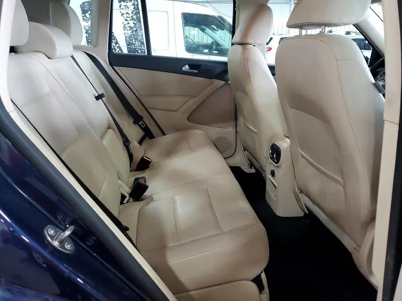 2016 VOLKSWAGEN TIGUAN S  