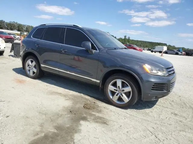 2013 VOLKSWAGEN TOUAREG V6