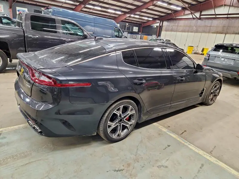 2019 KIA STINGER GT  