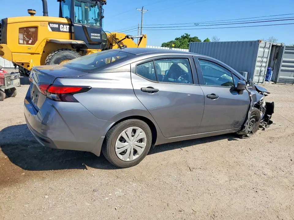 2021 NISSAN VERSA S  