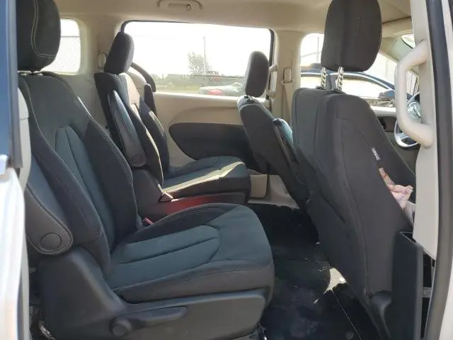 2020 CHRYSLER VOYAGER LX  