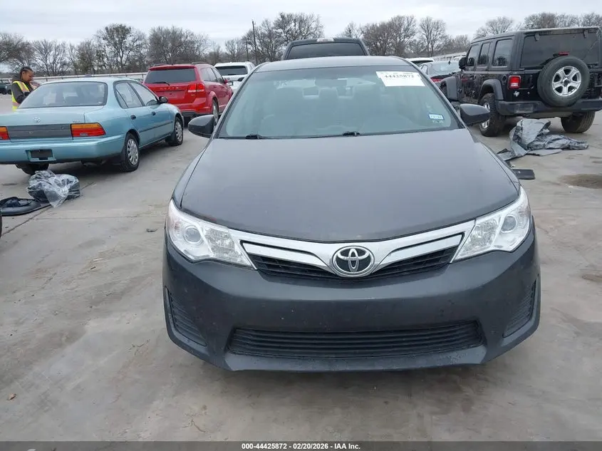 2014 TOYOTA CAMRY LE