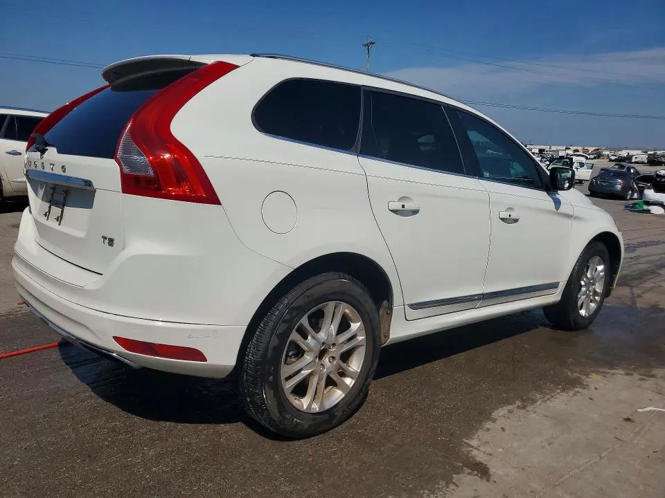 2015 VOLVO XC60 T5 PREMIER  