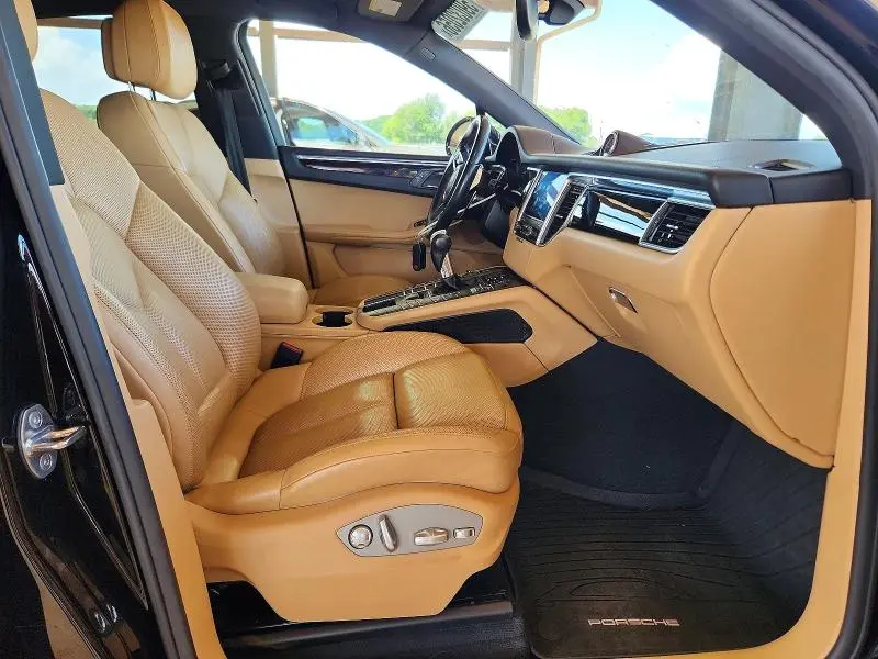 2018 PORSCHE MACAN S  